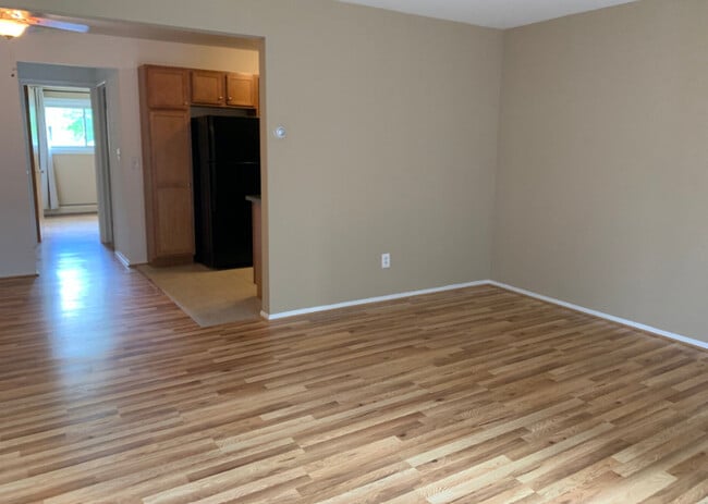 Photo - Royal Oak Town Apartments