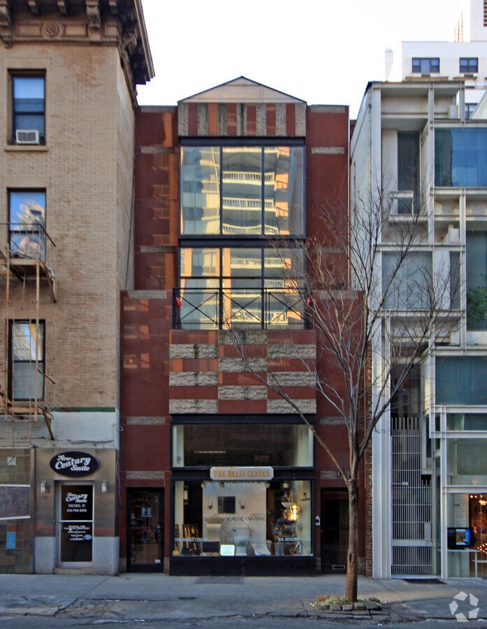 Photo - 248 E 58th St