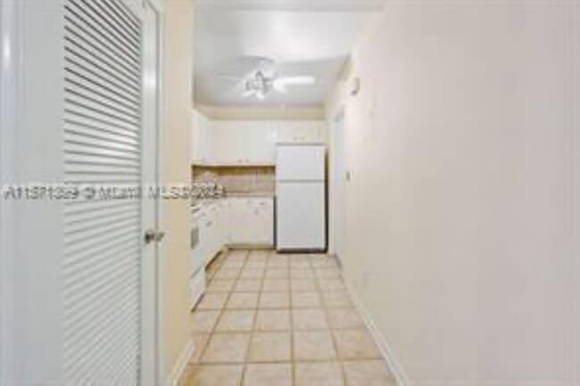 Photo - 124 NE 19th Ct Unit 114B
