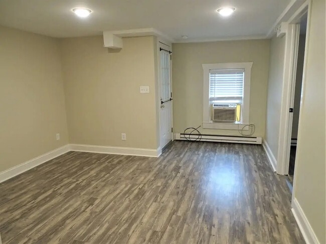 Photo - 125 E Main St Unidad C