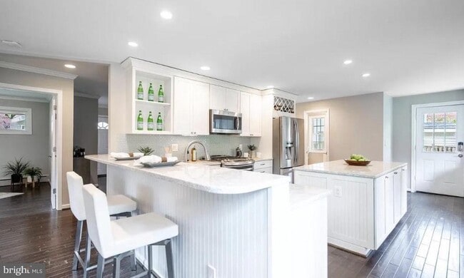 Photo - 3111 Graydon St