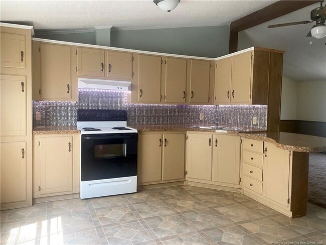 3462 Marty Cir
