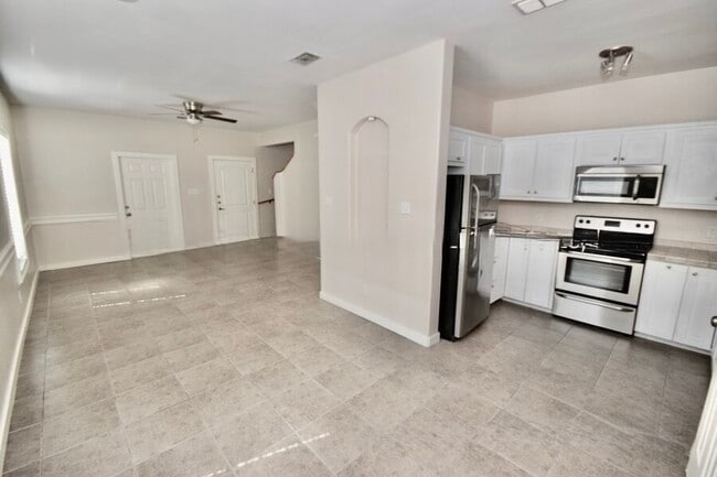 1316 E Camellia Ave Unit 3