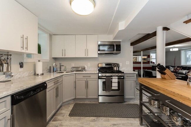 Photo - 98 Elm St Unidad 2