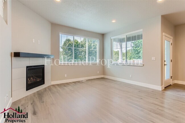 Photo - Charming 3 bedroom home with beautiful sur...
