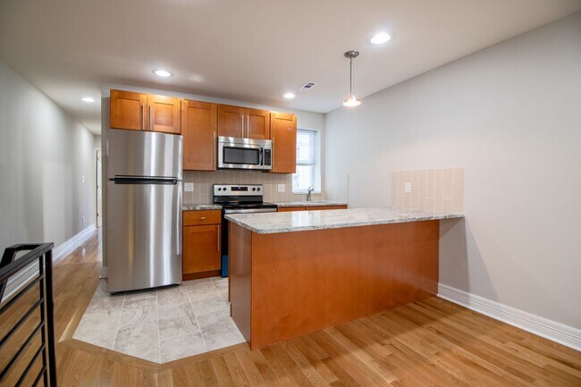 Photo - 3143 W Norris St Unit 2F