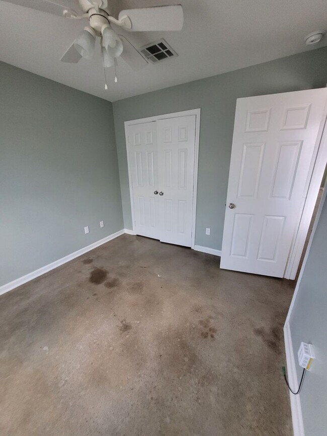 Photo - 1602 Dehart Dr Unit 1602 Dehart #B