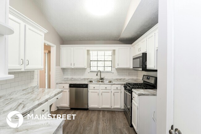 Photo - 2635 Wildflower Ln SW