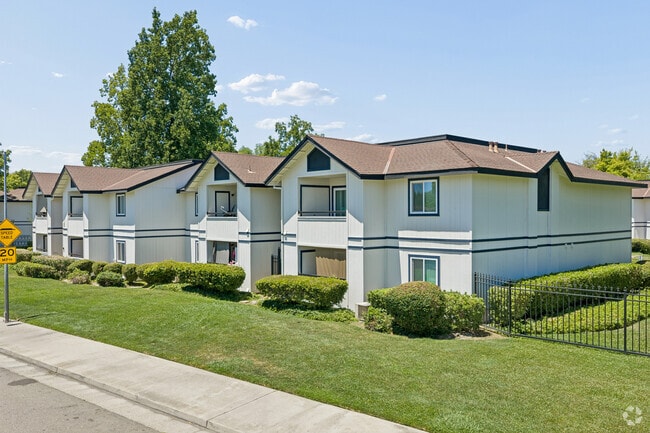 Building Photo - Sunset Ridge Apartments