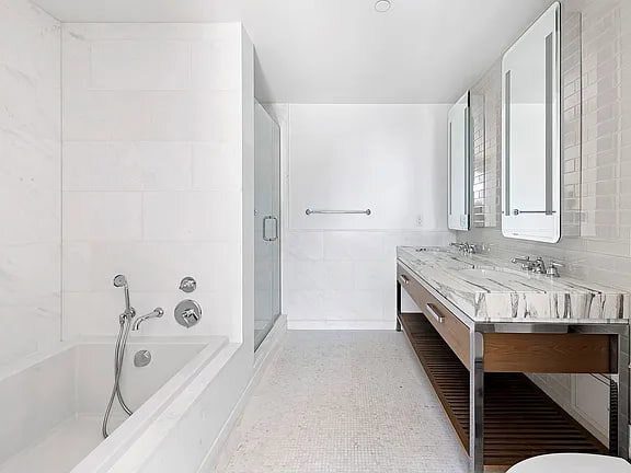 Photo - 389 E 89th St Unidad 25C