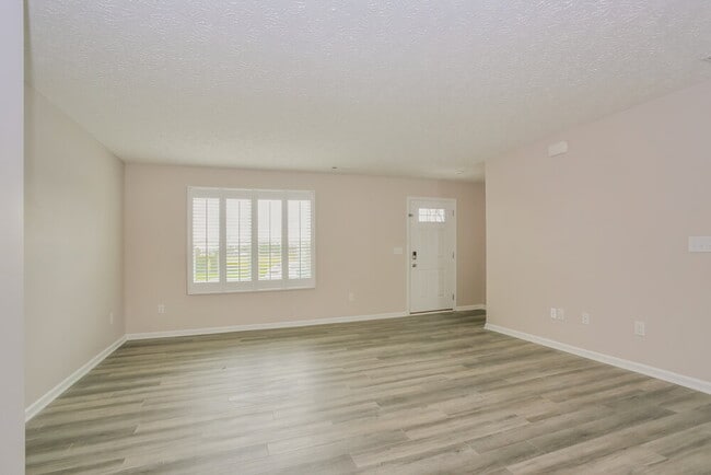 Photo - 4151 Swallowfield St