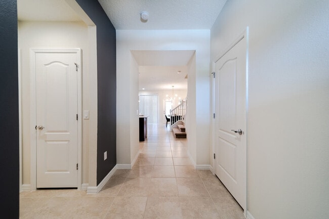 Photo - 2422 Dubai St Unidad ID1280920P