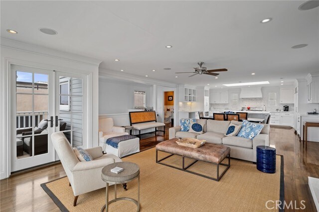 Photo - 708 Manhattan Ave