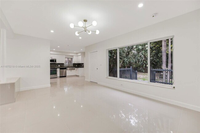 Photo - 12885 Griffing Blvd