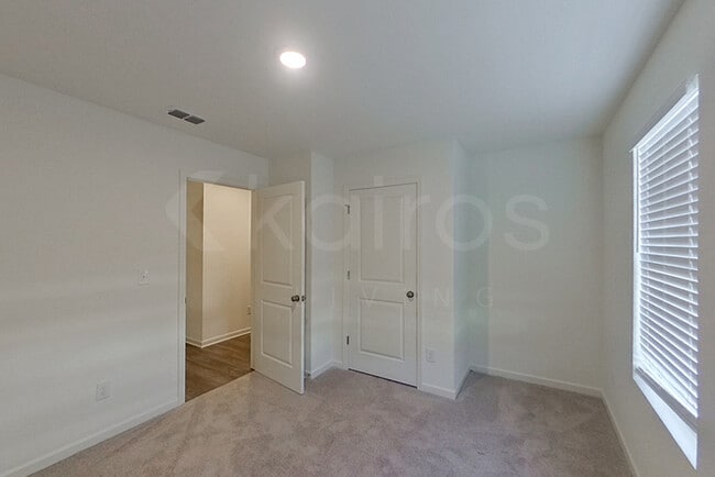 Photo - 110 Flat Rock Ml Trl