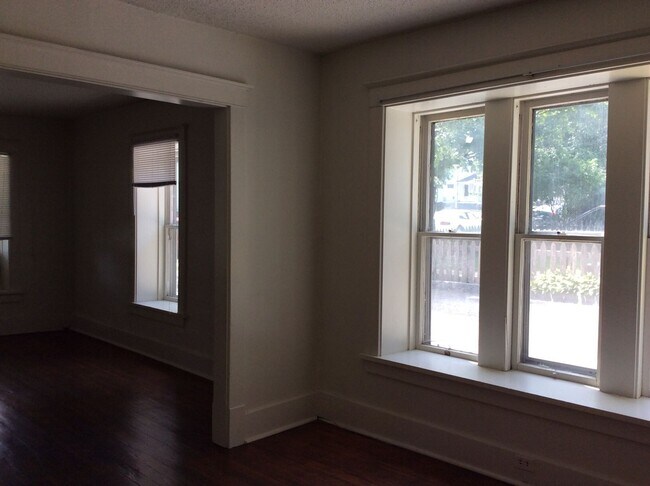 Photo - 228 E Bloomington St