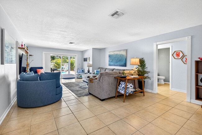Building Photo - 2543 Sunny Breeze Ave Unit SI ID1520129P