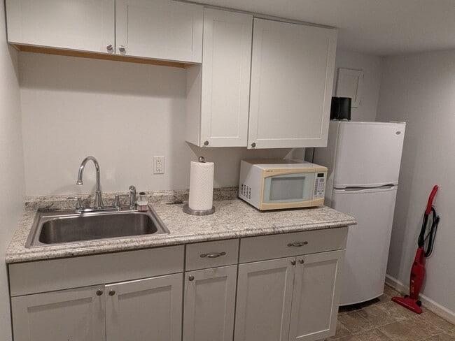 Photo - 1726 W 8th St Unit A