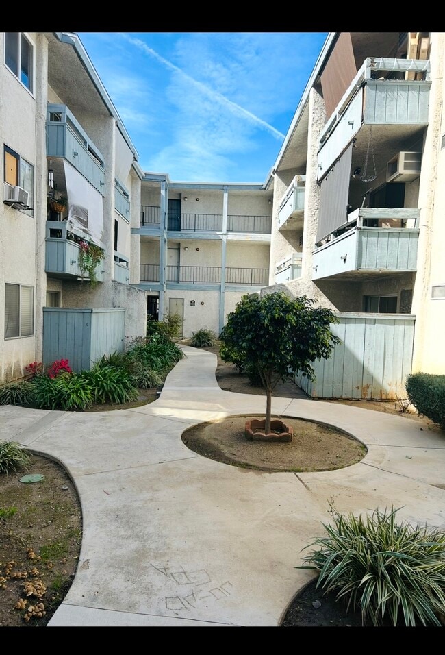 Photo - 21800 Schoenborn St Unit 2177