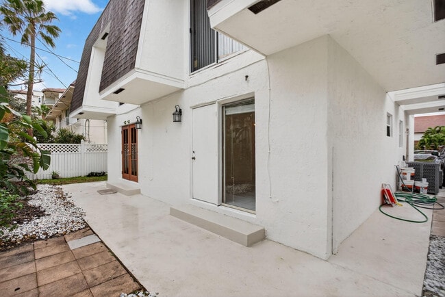 Photo - 536 SE 20th Ave Unit 1