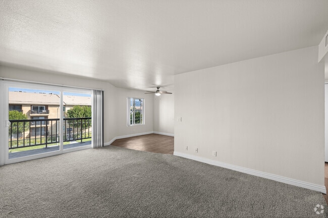 2BR, 2BA - 1,128SF - Living Room