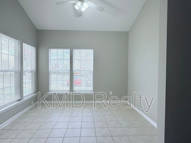 Photo - 4917 Sunburst Ln