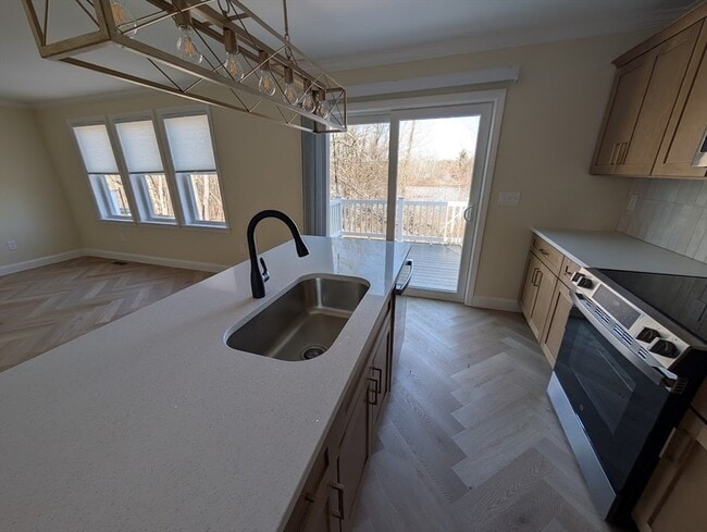 Photo - 778 S Main St