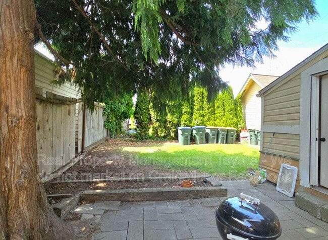 Photo - 1405 Halleck St