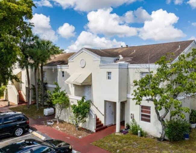 2591 NW 56th Ave