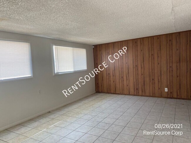 Photo - 25522 Anderson Ave