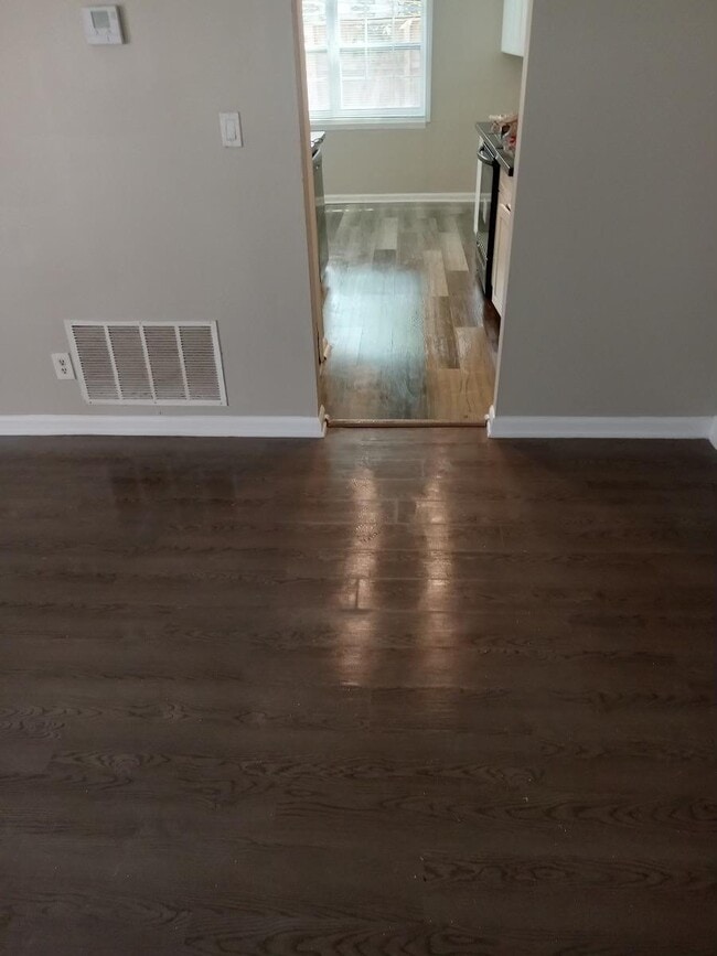 Photo - 6354 Shannon Pky