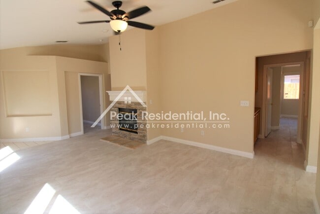 Photo - Updated 4bd/2ba Elk Grove Home with 2 Car Garage