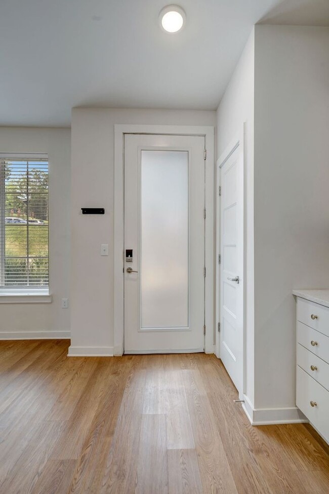 Photo - **Move-In Special - $500 off first month's rent**