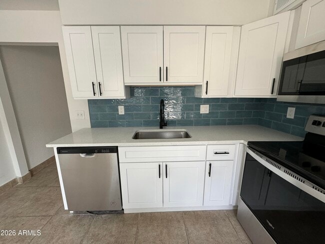 Photo - 450 N Williams