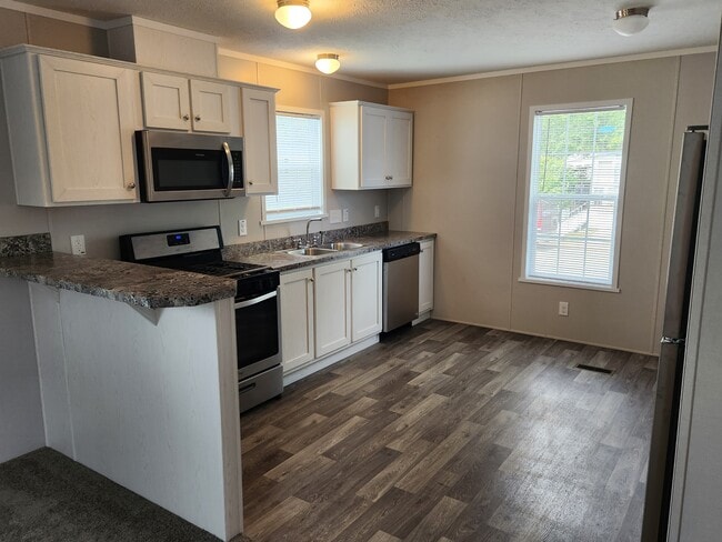 Photo - 25 E Arizona