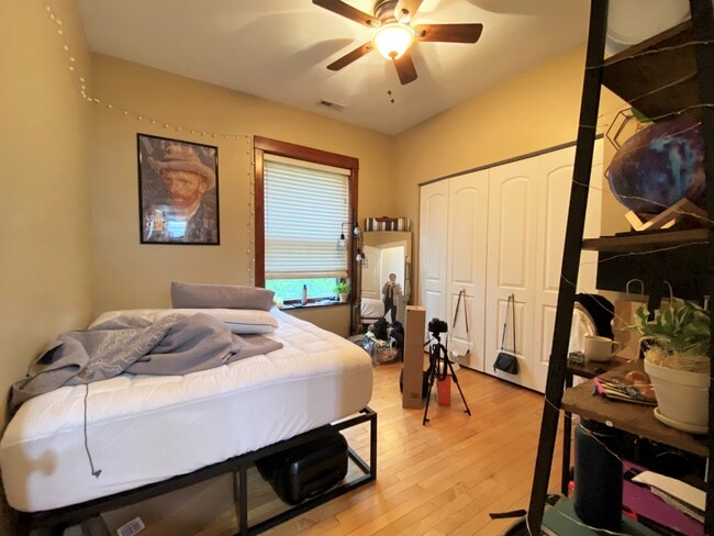 Photo - 3657 N Janssen Ave