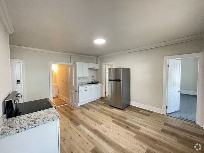 Building Photo - 13 Spring St Unit #1 Rental