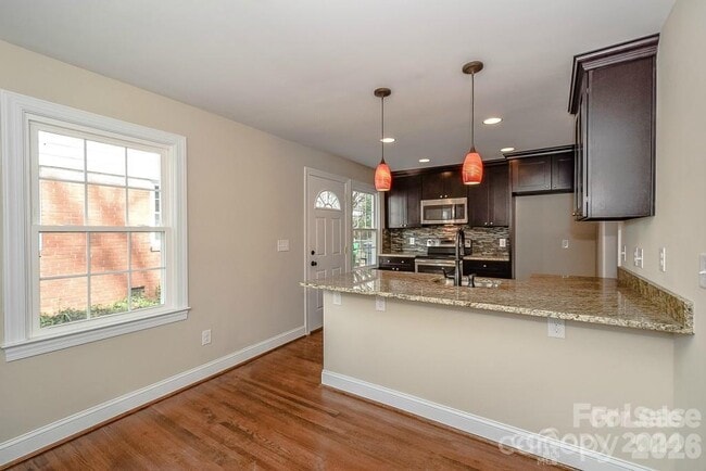 Photo - 2117 Scott Ave