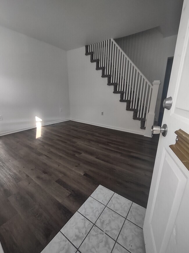 Photo - 201 E 13th St