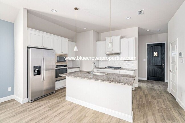 Photo - 2205 Redwing Dr