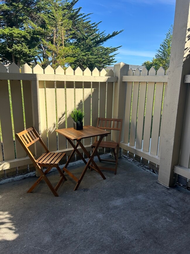 Photo - 57 Lakeshore Ct