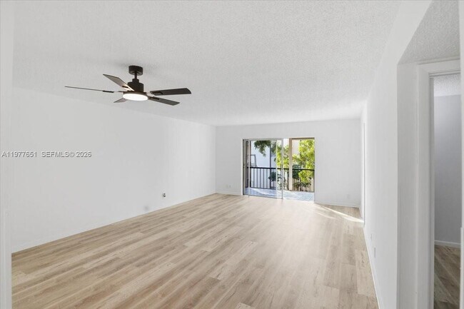 Photo - 6101 N Falls Cir Dr Unit A309