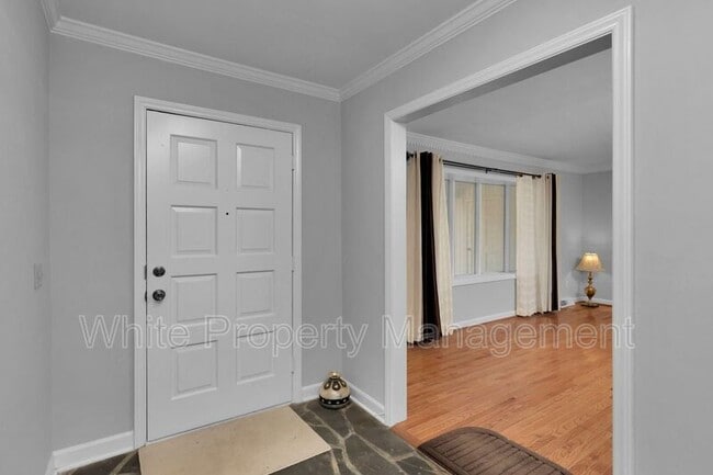 Photo - 1116 Reverdy Ln