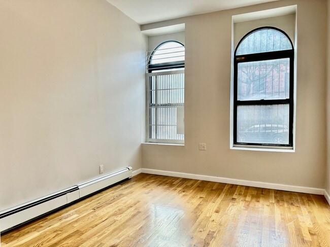 Photo - 386 Manhattan Ave Apartment Unit 1