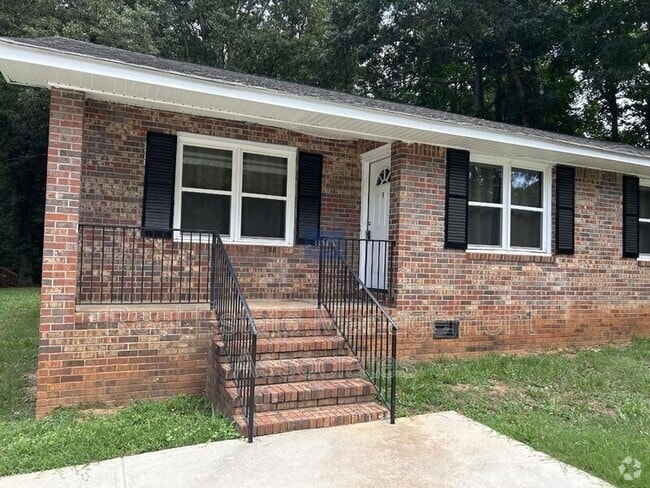 Building Photo - 252B N Mcdonough Rd Rental