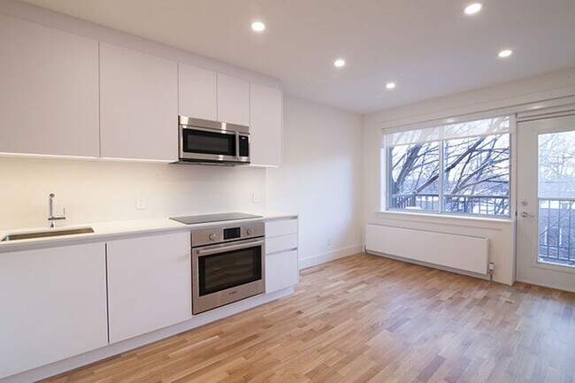 Building Photo - 4390 Grand Blvd. Unit 309