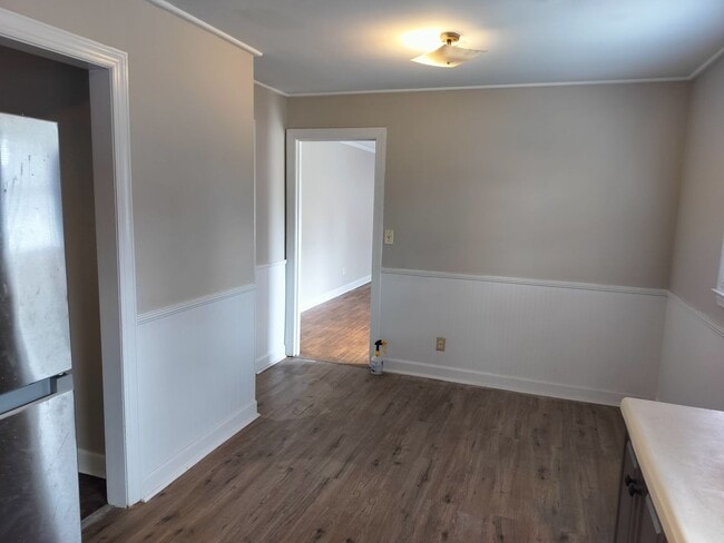 Photo - Elbow Room and Workshop