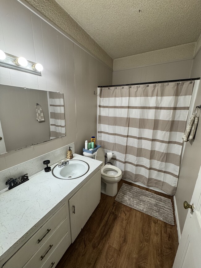 Photo - 625 Ross Ave