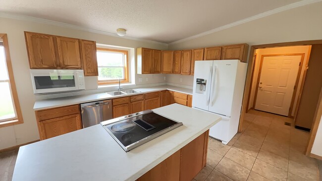 Photo - 4 bedroom home in peaceful rural setting-North Boone County