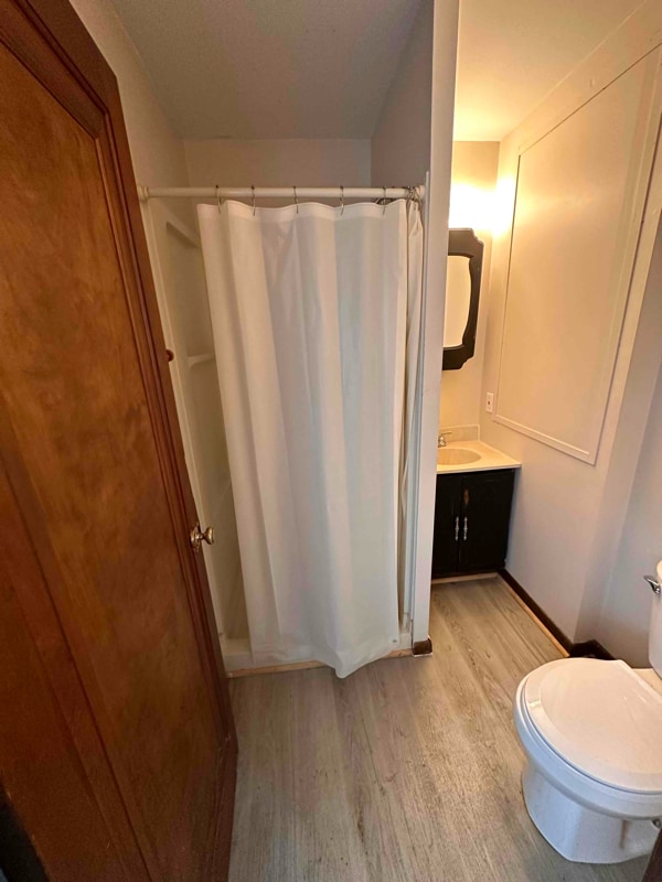 Photo - 311 N Van Buren St Unit 3